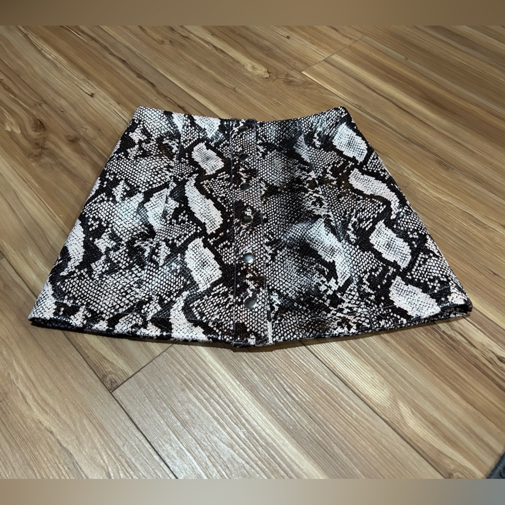 Urban Outfitters Animal Print Mini Skirt NWT Size XS